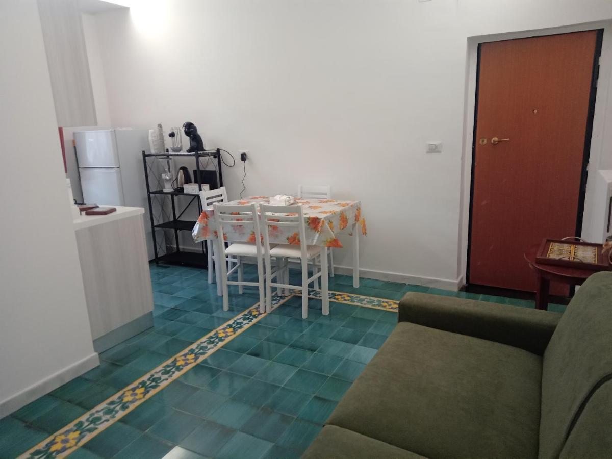 Let It B&B Apartment Салерно Экстерьер фото